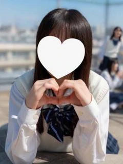 もえ特待生候補　18歳