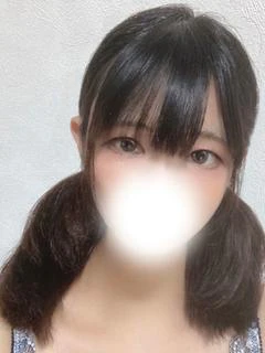 暁美ななち