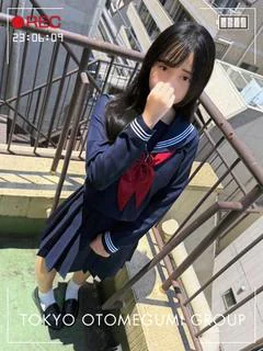 まどか【黒髪清楚童顔ロリ少女】