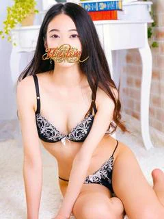 葉月ななち