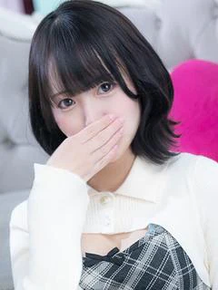 うみ※黒髪清楚系美少女