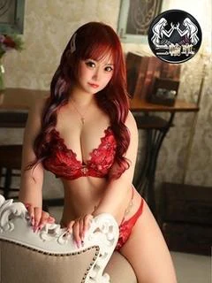 桜蘭ひなの（パイパン・エロ尻）