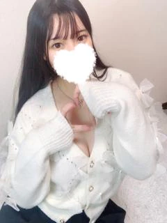 黒髪清楚系18歳ふうなちゃん