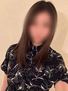ゆうり【本能を煽るF乳奥様】