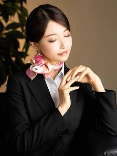 八澄 華代