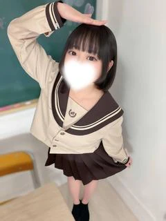 小梅 ララ