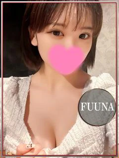 ふうな💖ショートが似合う美少女