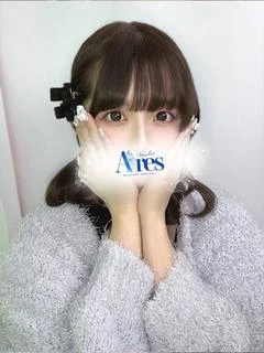 えみり【白肌バブみ童顔】