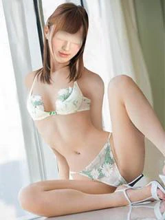 まみ　色気あるスレンダー美女