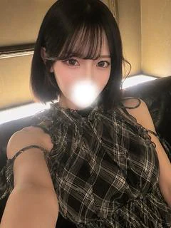 ふゆ【期待の現役女子大生！】