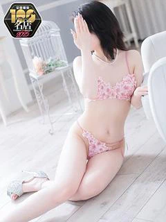 めいさ💛濡れる濡れる潮吹きっ娘