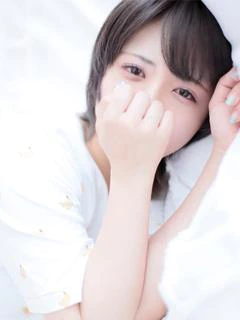 まり　ショートヘア清楚美少女