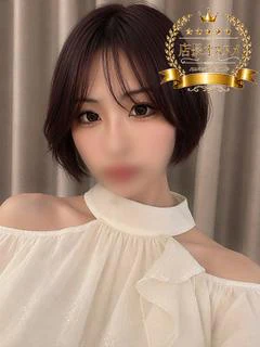 らむ　凛と輝く、黒髪美女。