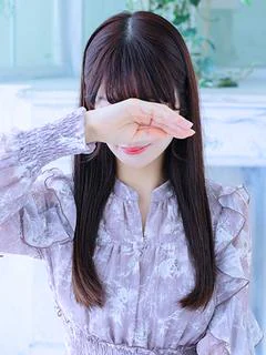 夕妃(ユキ)清楚細身控えめ