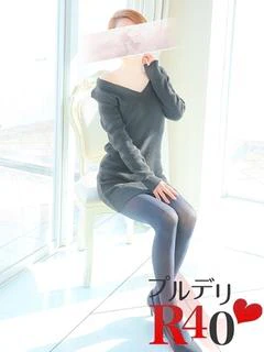 水城まりあ