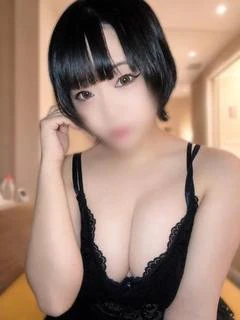 愛野　ひなの
