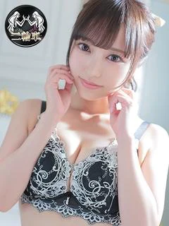 冬瀬こころ（巨乳・小柄・天然）