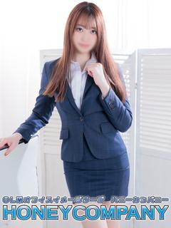 青山せりな