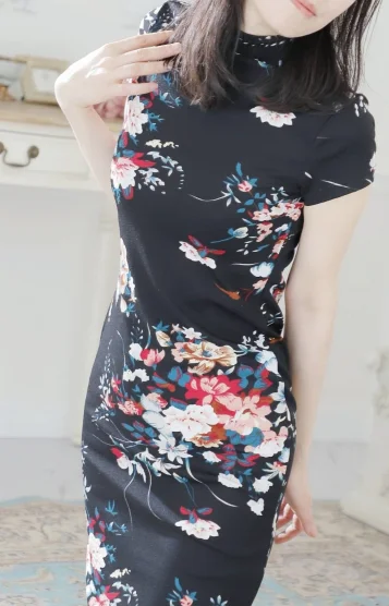 香坂すみれ