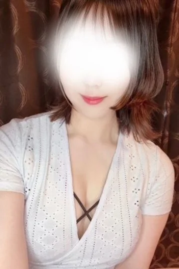 山岡　なつ