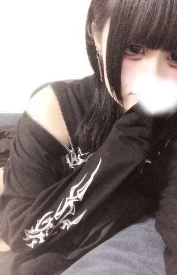 綾瀬もえ