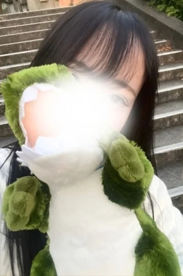 山岸 ひめな