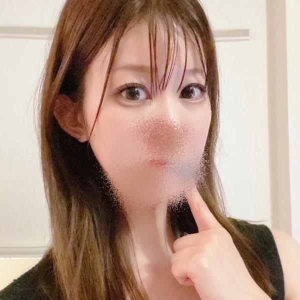 12:00〜17:00で出勤してます🙌
