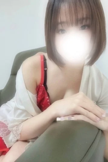 白石ひなの