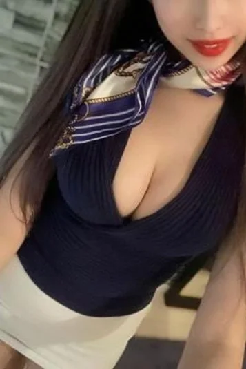美月えれな