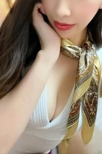 登坂かりな
