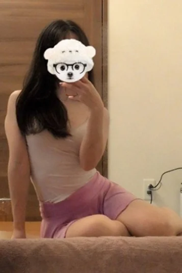 篠田ひなみ