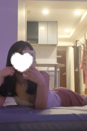 篠田ひなみ