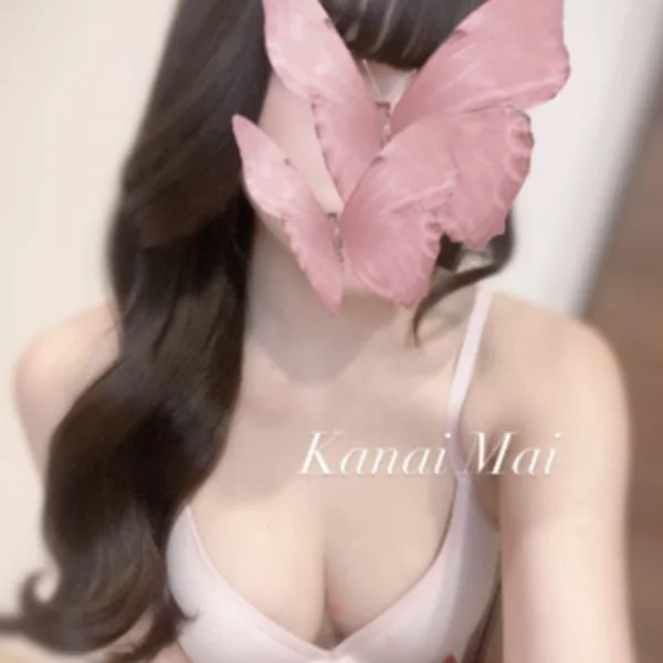 金井まい