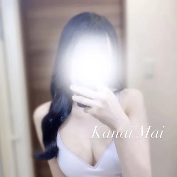 金井まい