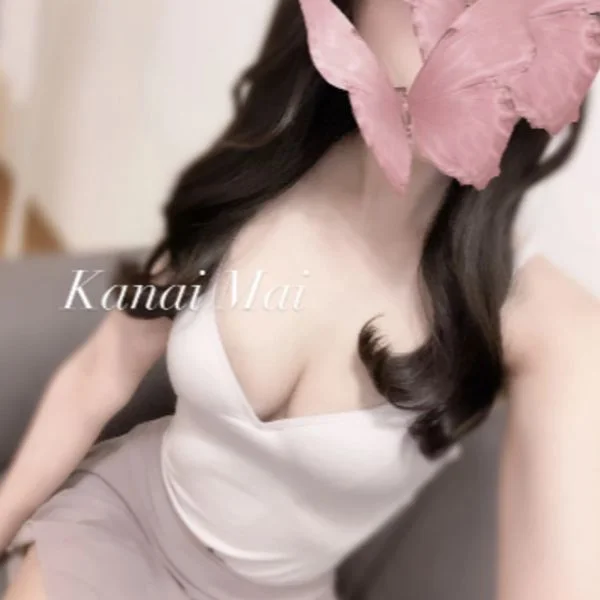 金井まい