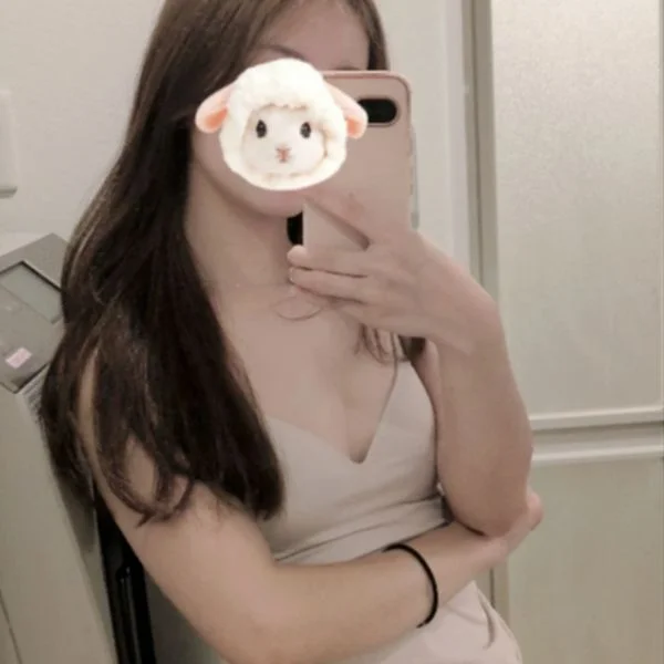 篠田ひなみ
