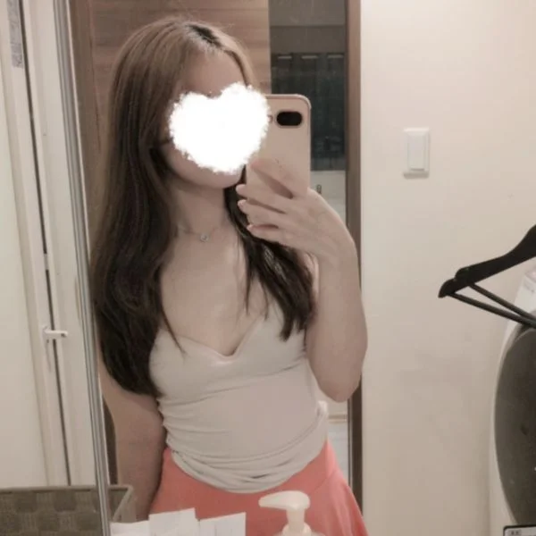 篠田ひなみ