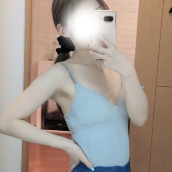 篠田ひなみ