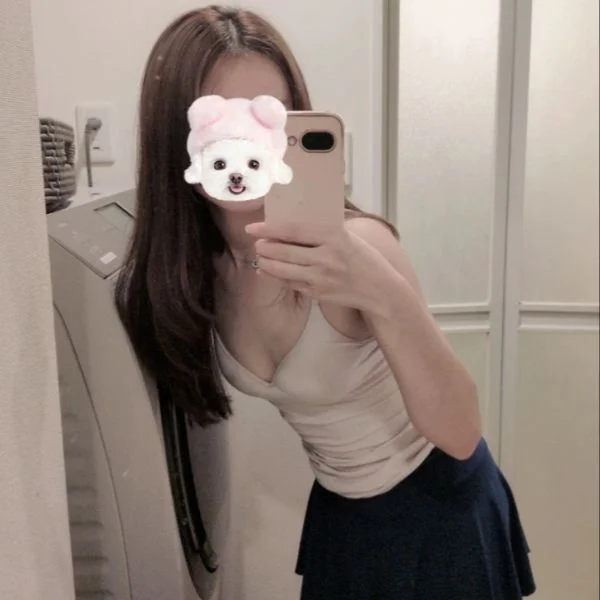 篠田ひなみ