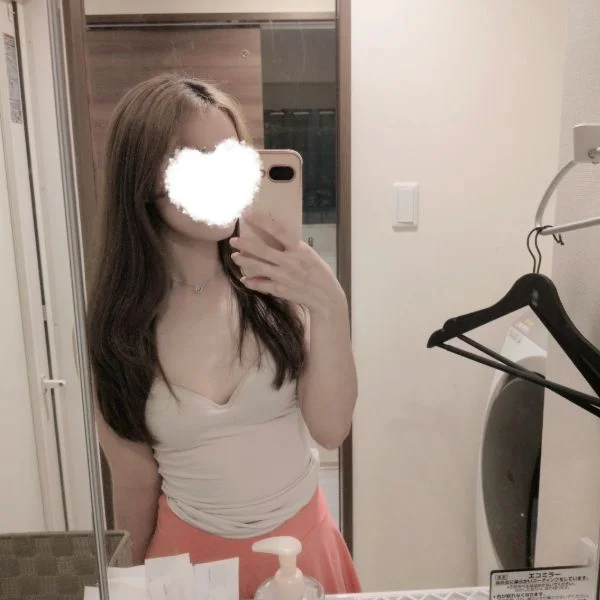 篠田ひなみ