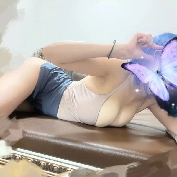 泉まなか