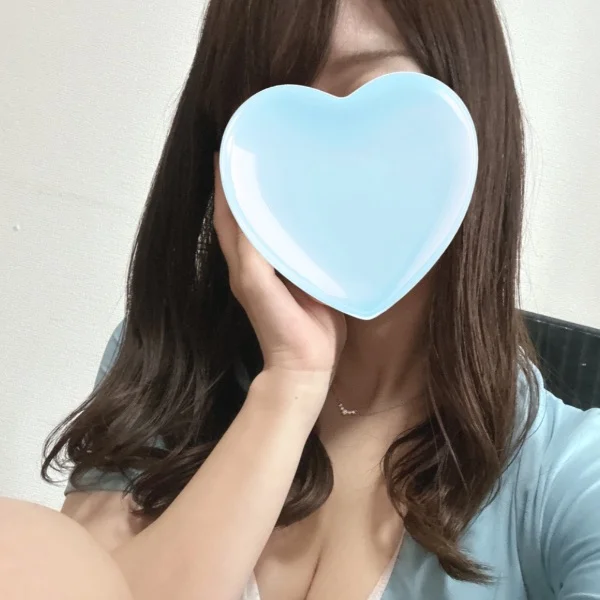 本日は12時から出勤してます☂️