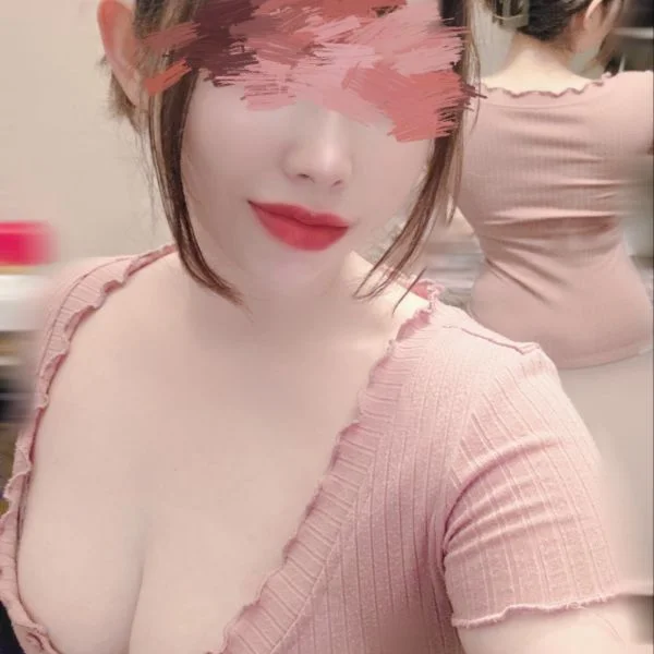 本日、/24  ～2:30まで出勤してます😊