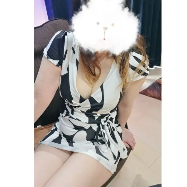 本日12:00から出勤しています︎🌟