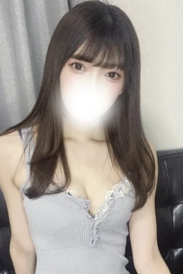 西尾ひなみ