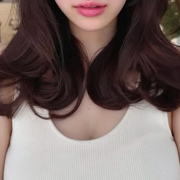 明日、月曜日10時30分〜出勤しまーす❤️❤️