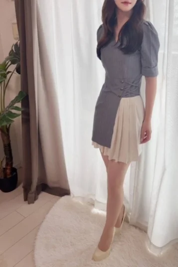 藤咲　さな