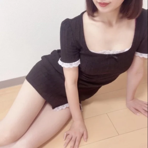 本日12:00～出勤しています♡