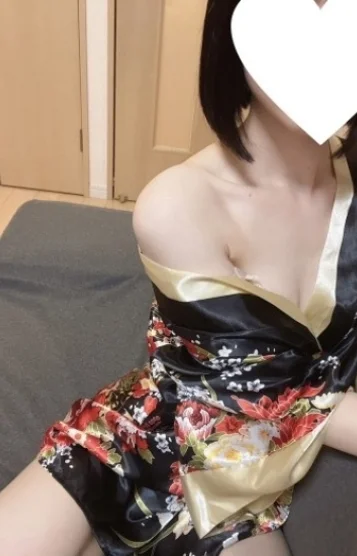 小鳥遊　もえ