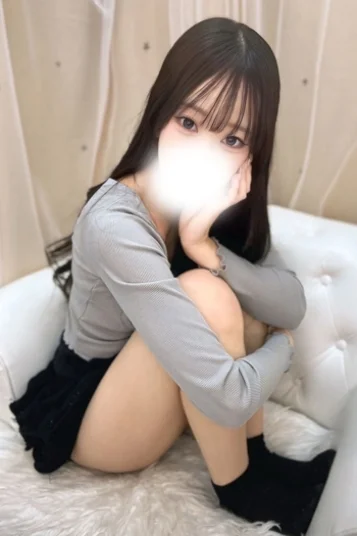 小春ゆみ
